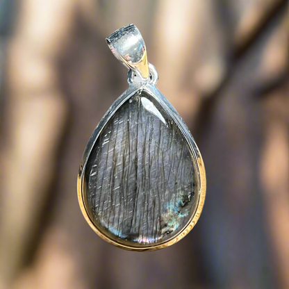 Spectrolite Pendant